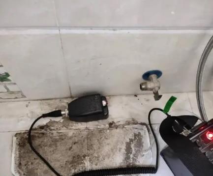 定安屋顶漏水维修公司分享下卫生间漏水的危害及解决方法